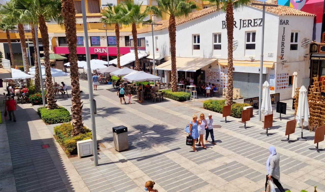Precioso Apartamento En El Centro De Τορρεμολίνος Εξωτερικό φωτογραφία
